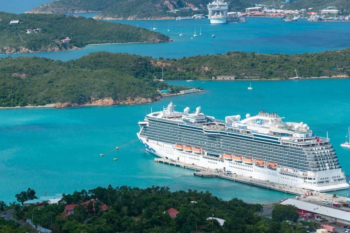 is st thomas safe for cruise passengers — cruise ship docked at Havensight, St. Thomas